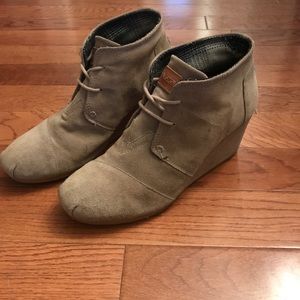 TOMS Desert Lace-up Wedges Size 9